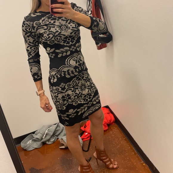 Black 3/4 sleeve sweater mini dress - Picture 3 of 7